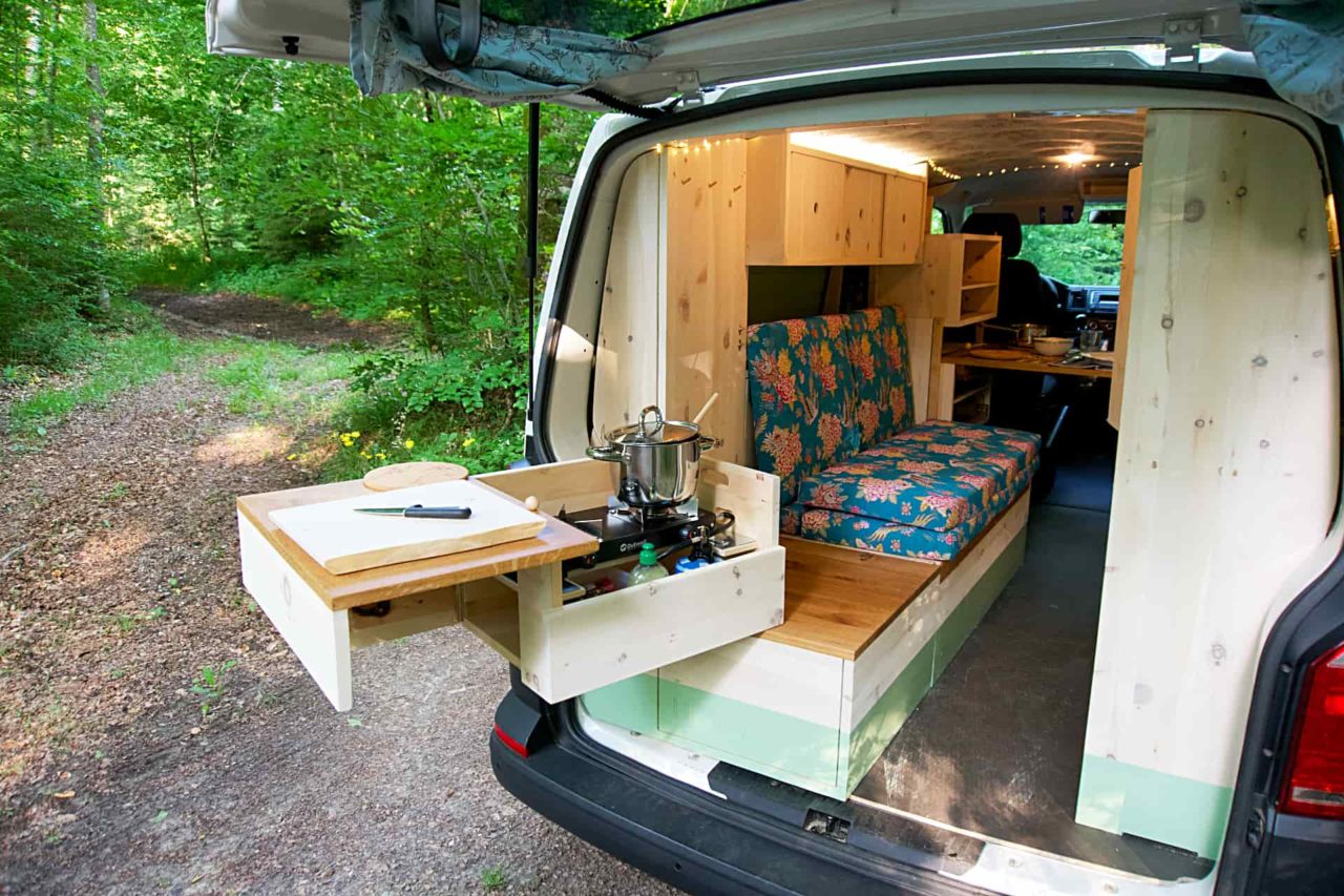 Campingbus Mieten. Individuell Ausgebauter Vw-Bus Mieten.