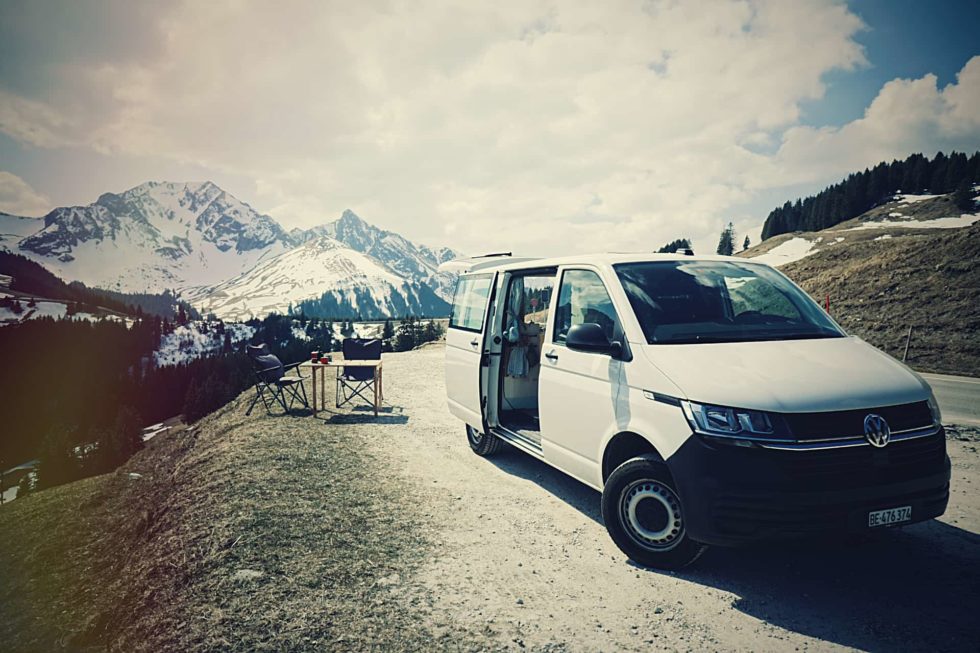 Campingbus Mieten. Individuell Ausgebauter Vw-Bus Mieten.